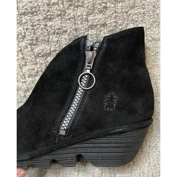 FLY London Black Suede PORO893FLY Ankle Booties NIB 40 US 9 9.5 Boots Zipper